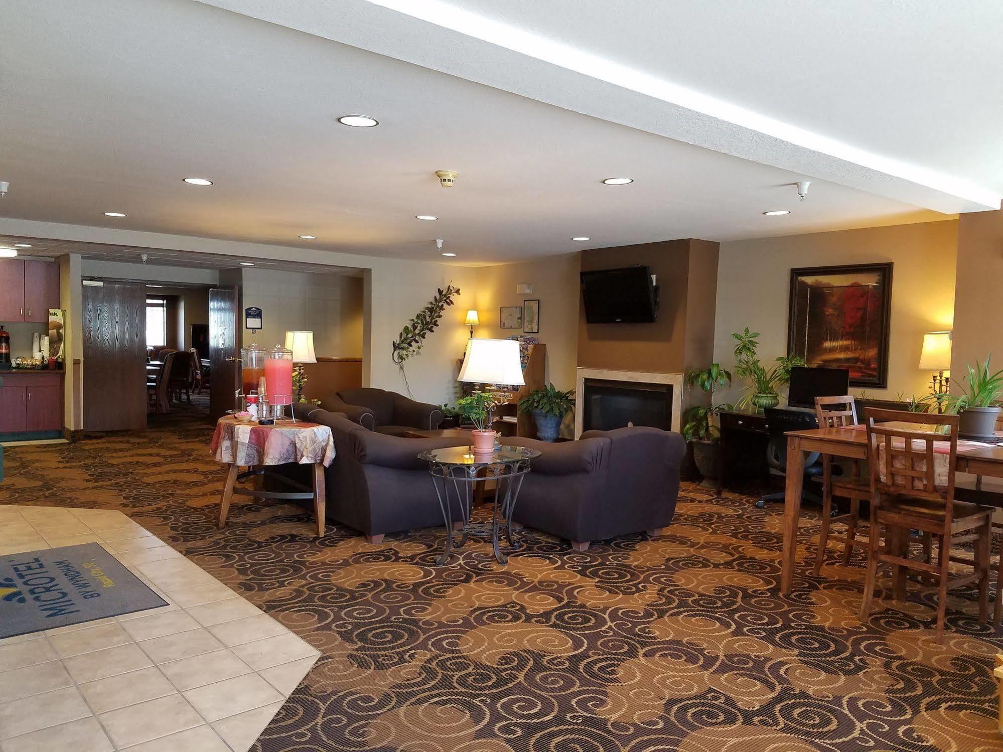 Microtel Inn & Suites By Wyndham Rapid City Kültér fotó